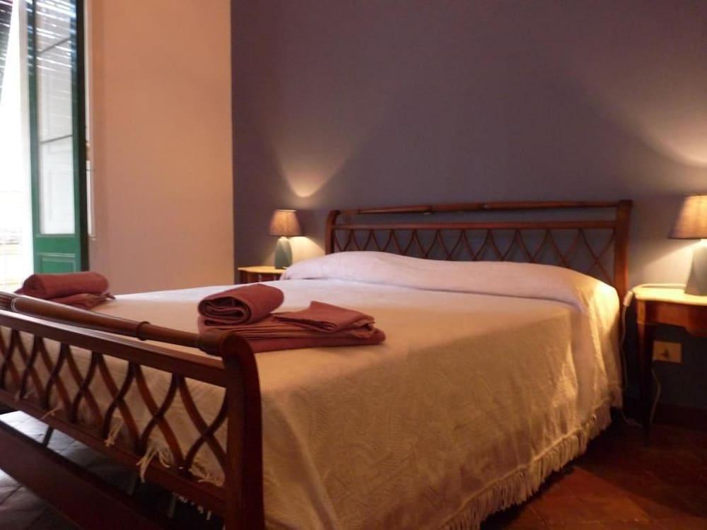 La Durlindana B&B 阿奇雷亚莱 外观 照片