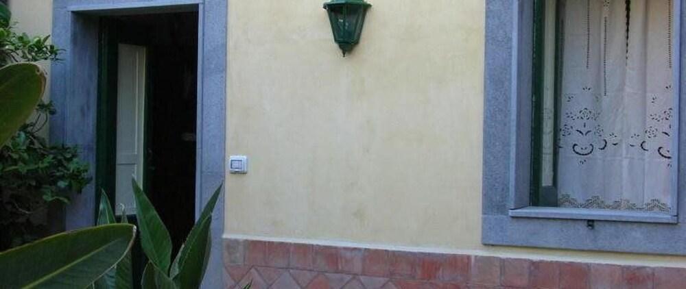 La Durlindana B&B 阿奇雷亚莱 外观 照片